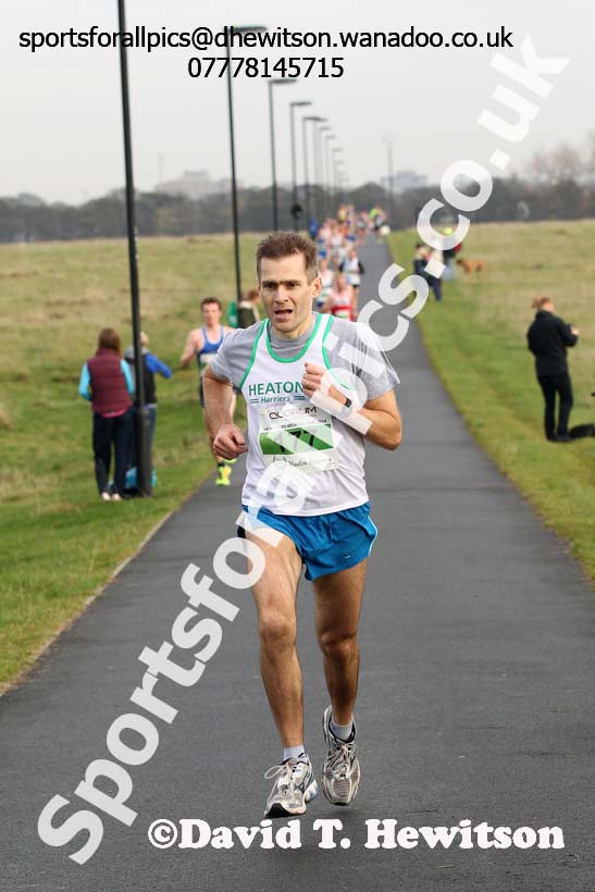 Seniors Heaton Harriers Memorial Road Race. Photo: David T. Hewitson/Sports for All Pics